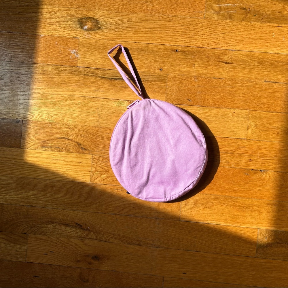 BAGGU Round Lilac Wristlet Pouch